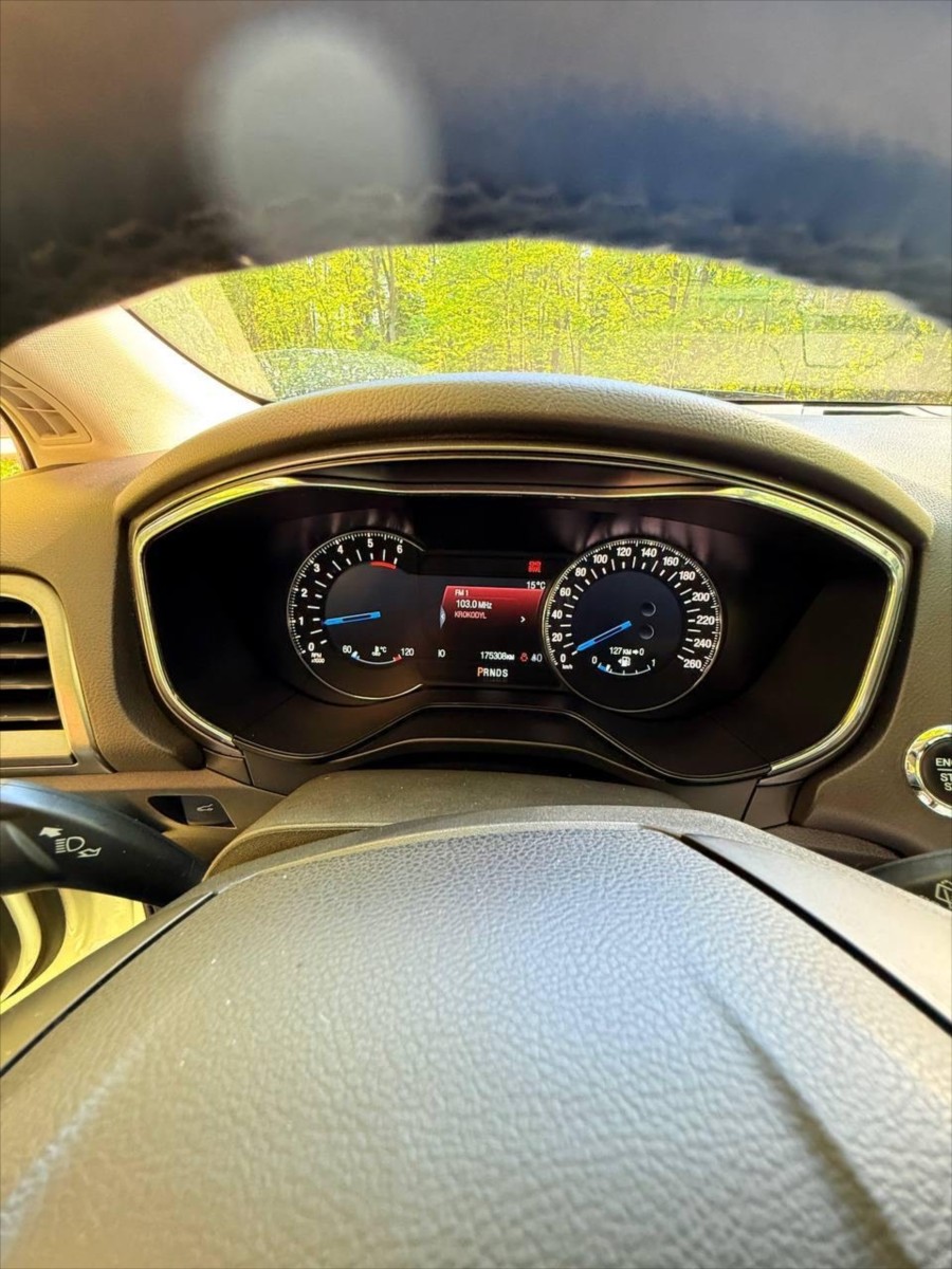 ford-mondeo-2-0 - 6