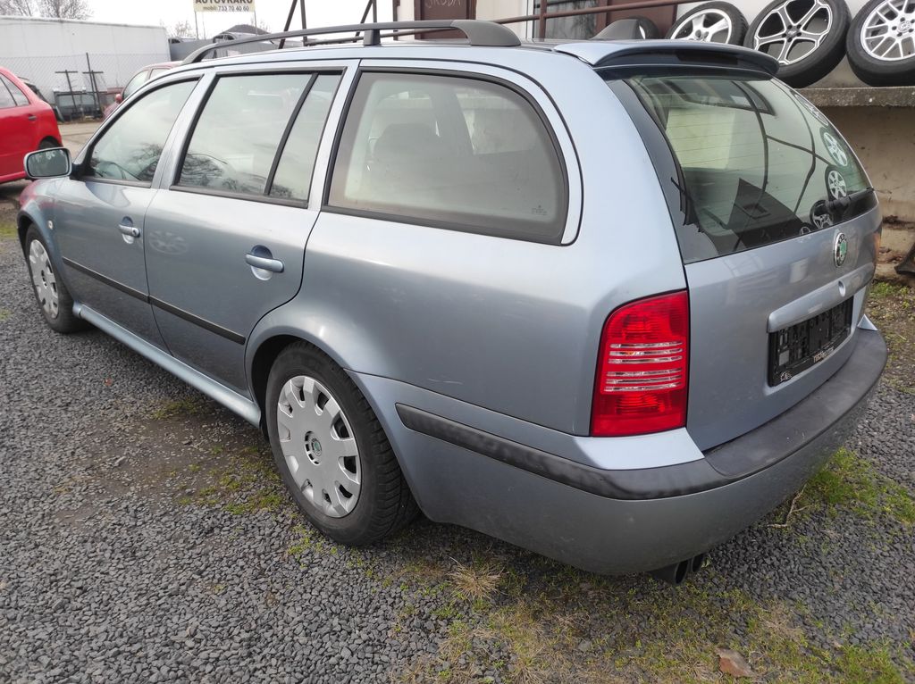 skoda-octavia-2-0-ambiente-combi - 2