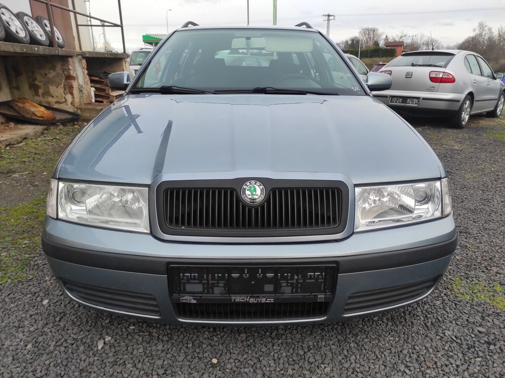 skoda-octavia-2-0-ambiente-combi - 7