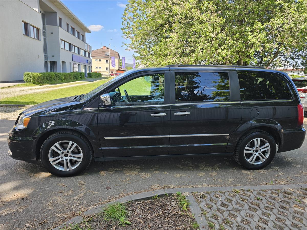 lancia-voyager-2-8-2-8crd-130kw-7-mist-navi-kuze-2-8crd-130kw-7-mist-navi-kuze - 2