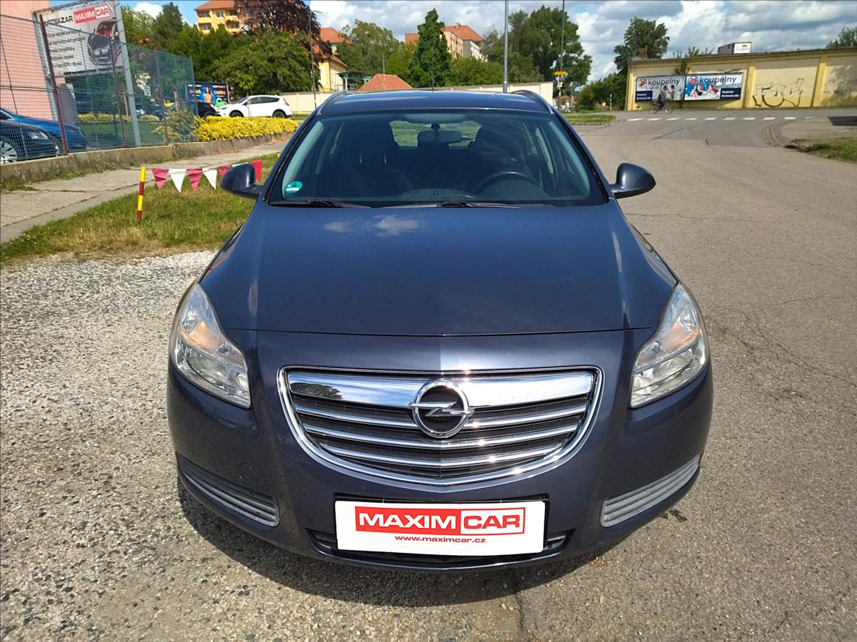 opel-insignia-1-8-sports-tourer - 1