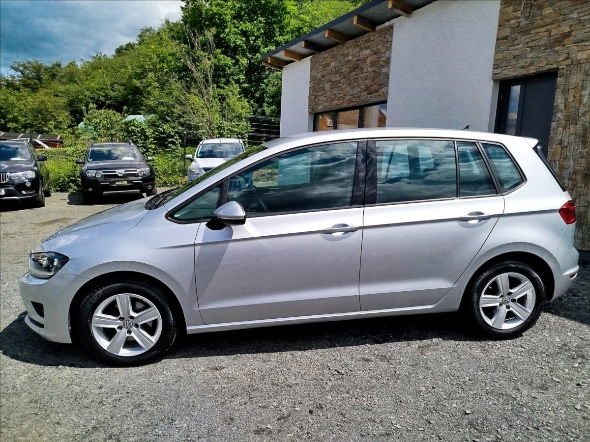 volkswagen-golf-sportsvan-2-0-tdi-110kw-nizky-najezd - 1