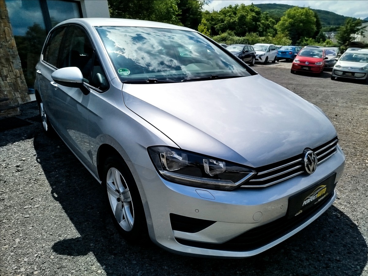 volkswagen-golf-sportsvan-2-0-tdi-110kw-nizky-najezd - 6