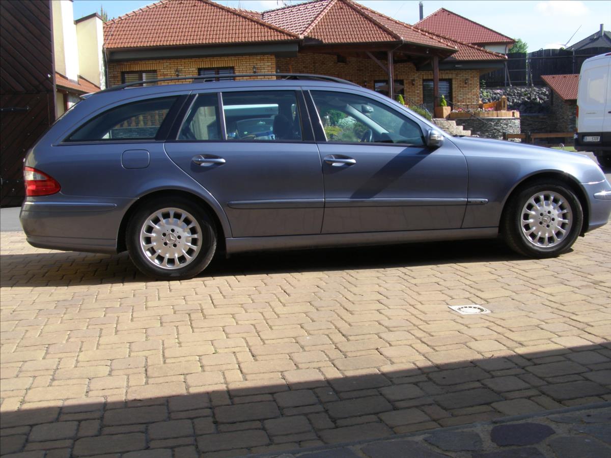 mercedes-benz-tridy-e-2-2 - 5