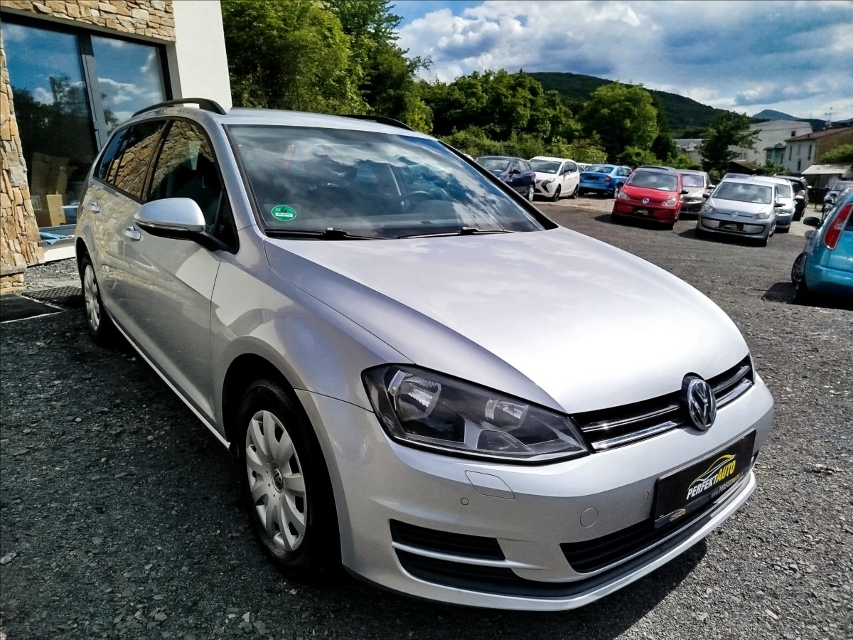 volkswagen-golf-1-6-tdi-81kw-pekny-stav - 6