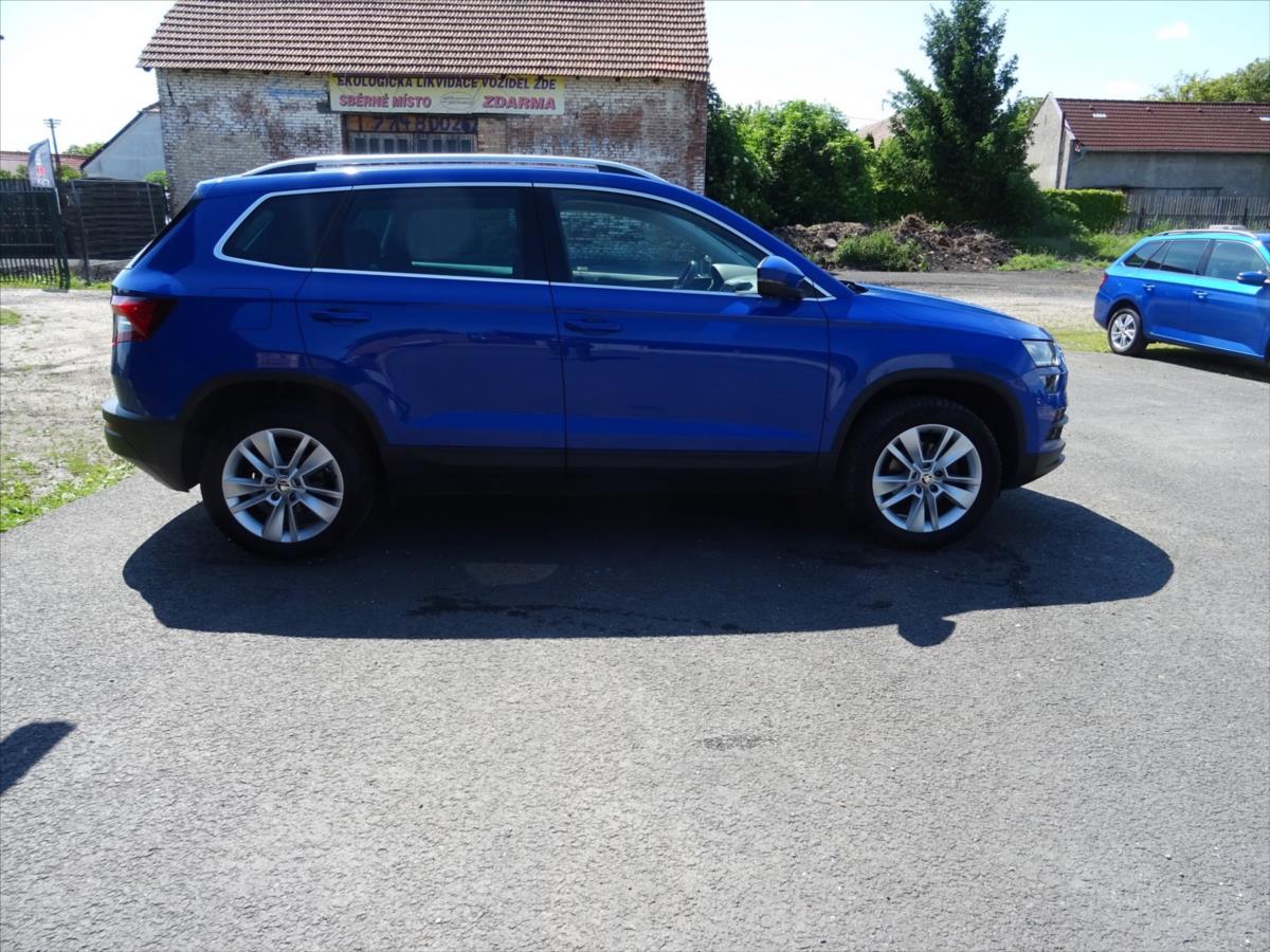 skoda-karoq-1-0-tsi-business-85-kw - 2