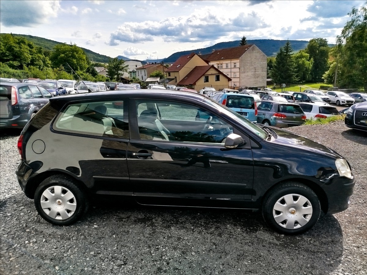 volkswagen-polo-1-2-i-44kw-1-majitel-klima - 5
