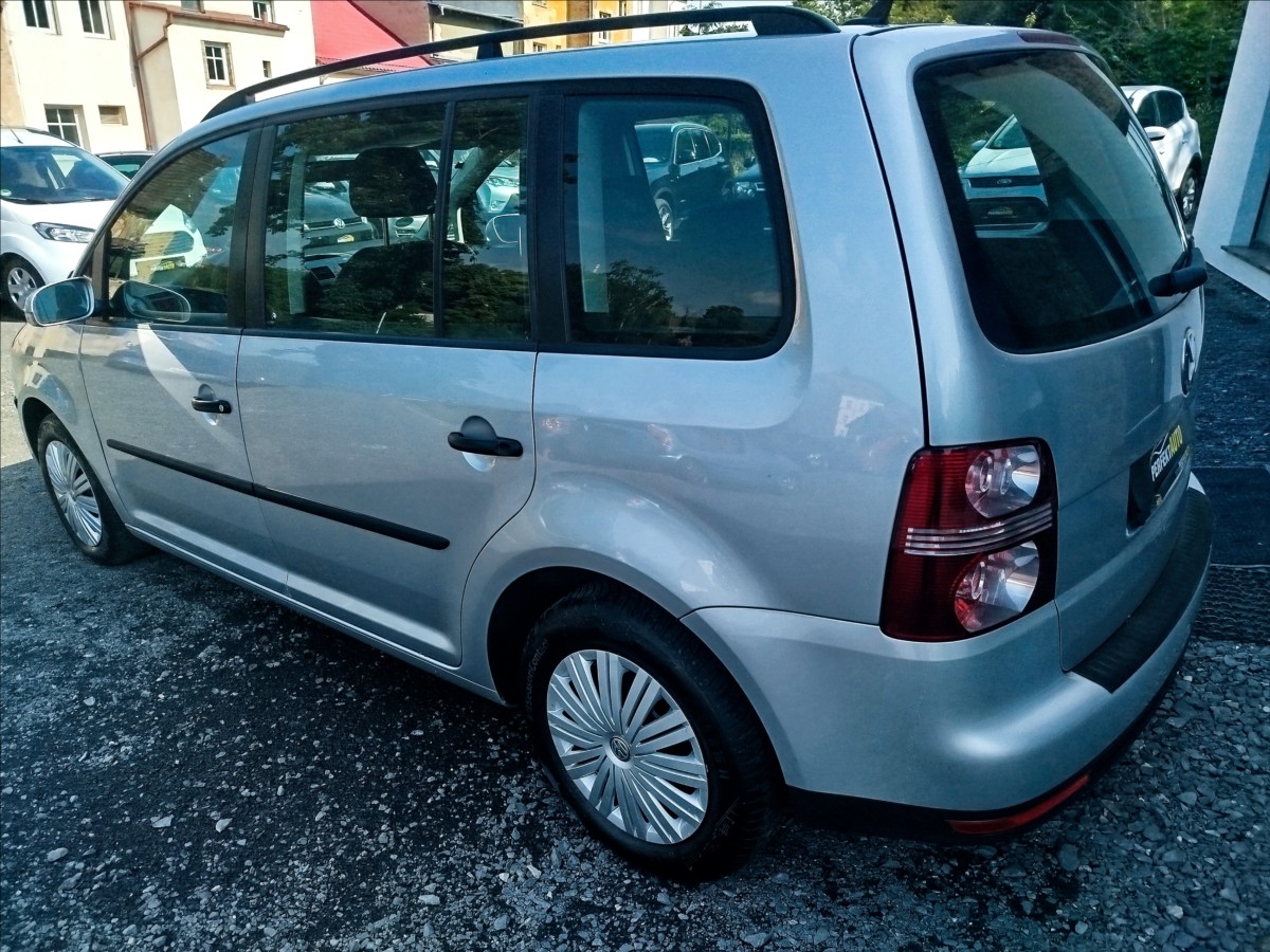 volkswagen-touran-1-9-tdi-77kw-6ti-kvalt - 2