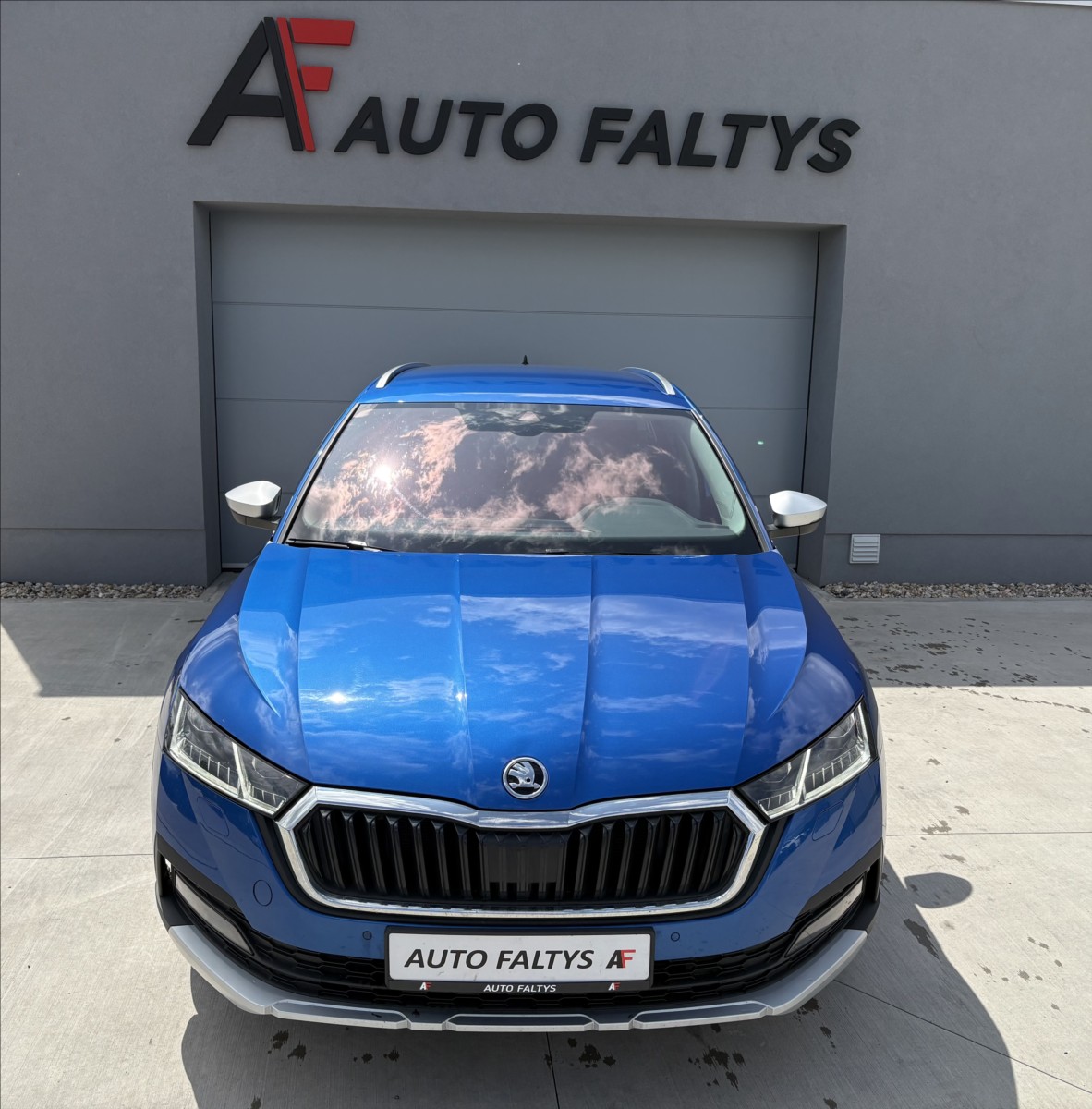 skoda-octavia-2-0-tdi-147-kw-aut-4x4-scout - 2