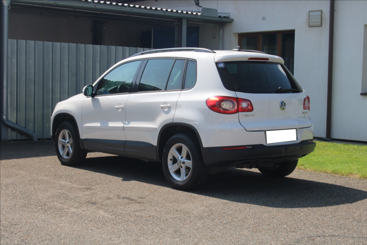 volkswagen-tiguan-2-0-tdi-103kw-4motion - 6