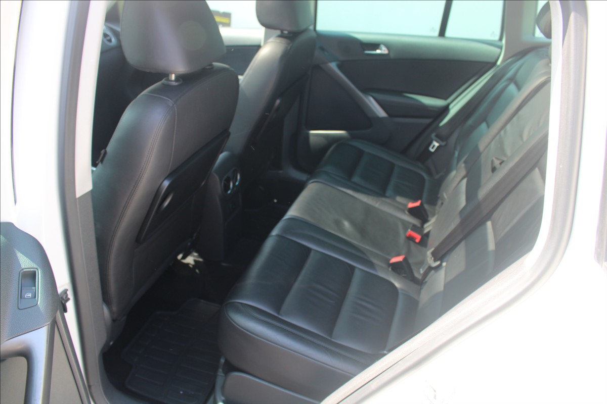 volkswagen-tiguan-2-0-tdi-103kw-4motion - 9