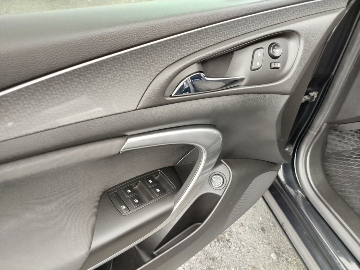 opel-insignia-2-0-cdti-120kw-velice-pekny - 9