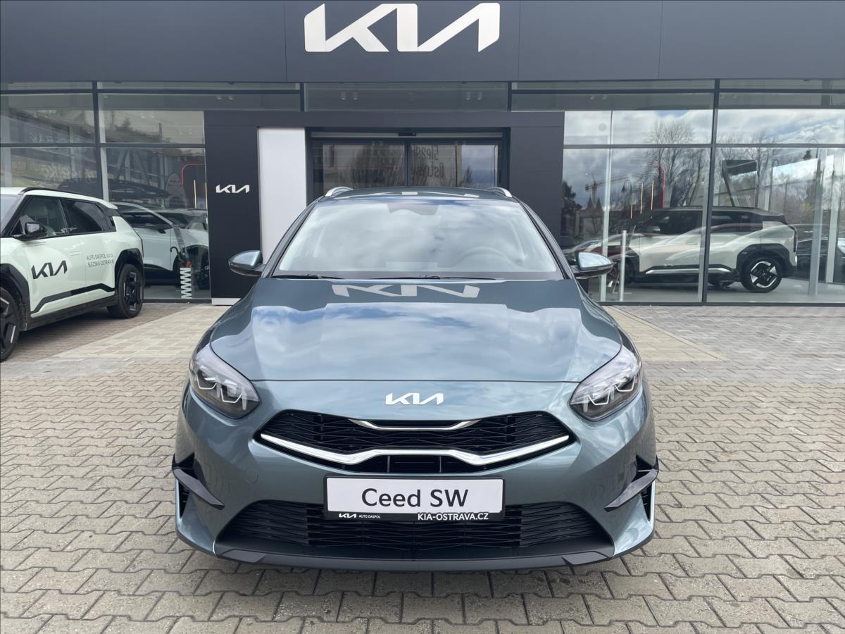kia-ceed-1-5-t-gdi-gpf-7dct-top-bus-ref-sw - 7