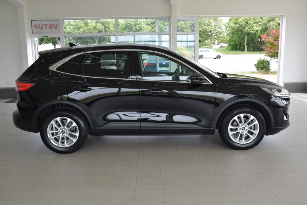 ford-kuga-1-5-i-titanium-3-roky-zaruka - 3