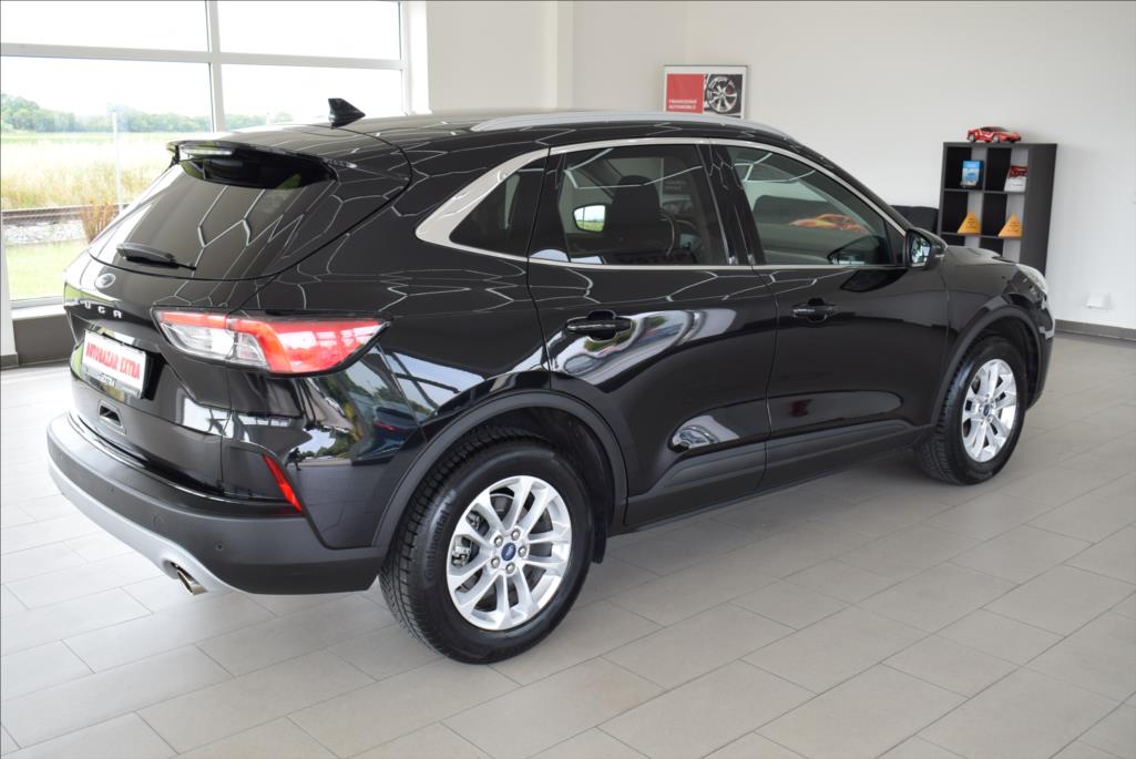 ford-kuga-1-5-i-titanium-3-roky-zaruka - 5
