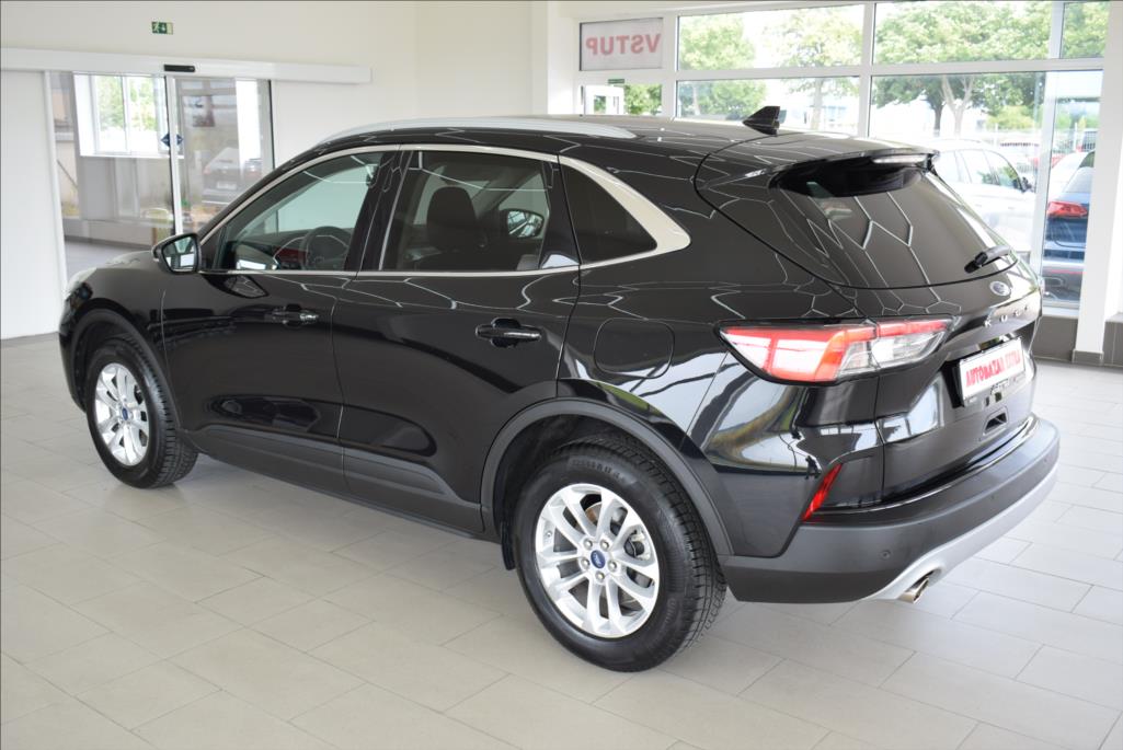 ford-kuga-1-5-i-titanium-3-roky-zaruka - 7