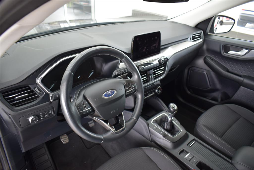 ford-kuga-1-5-i-titanium-3-roky-zaruka - 8