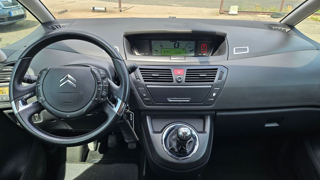 citroen-c4-picasso-1-8i - 8