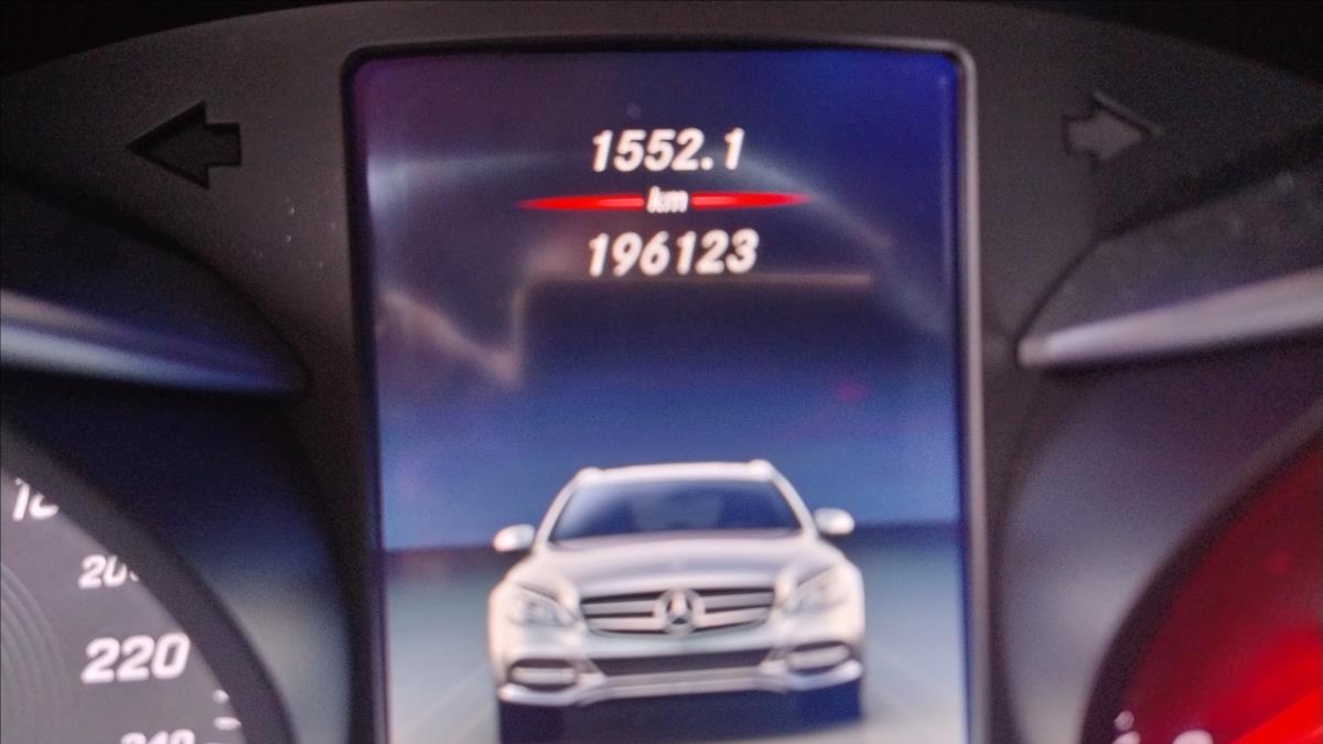 mercedes-benz-tridy-c-180d - 5