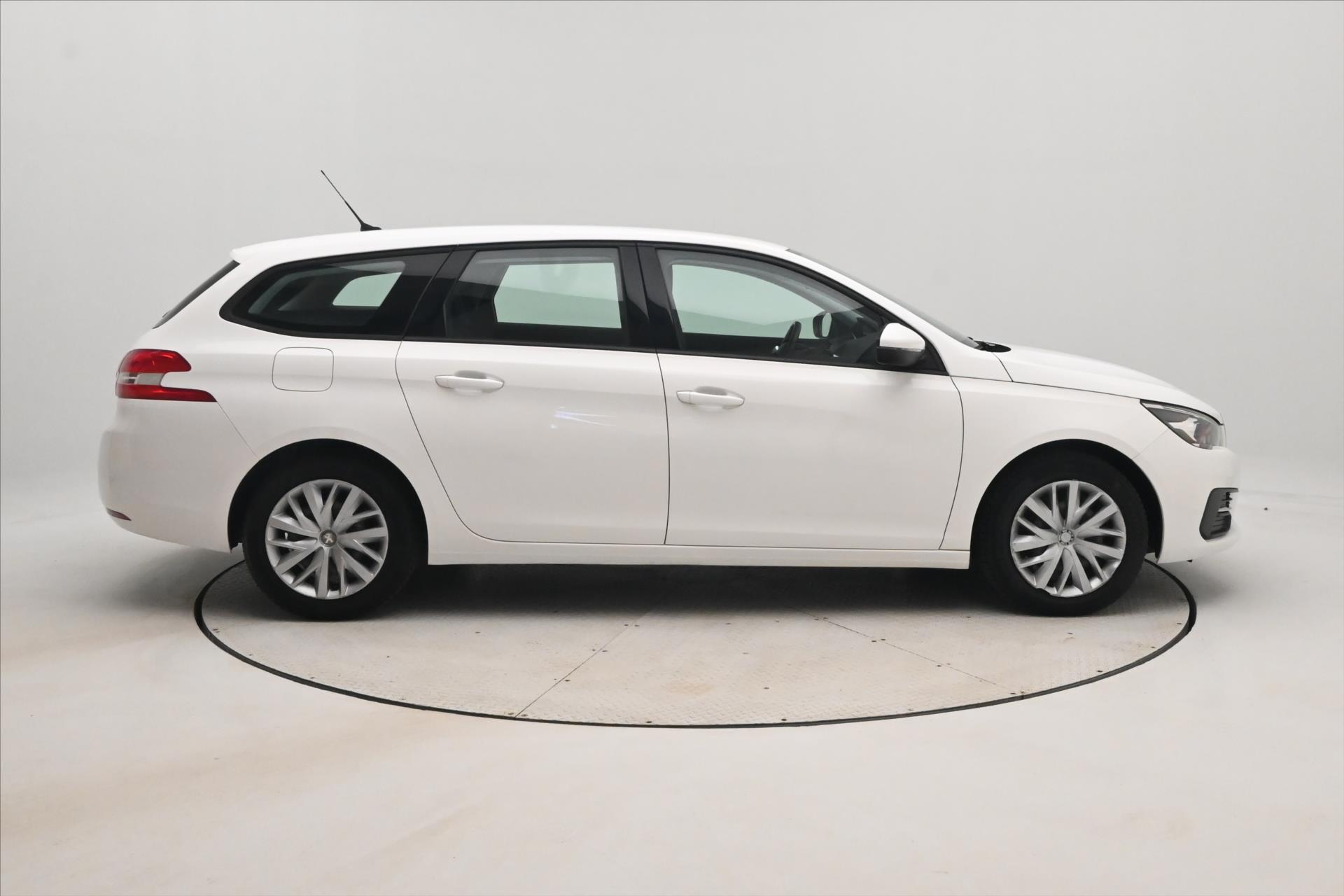 peugeot-308-1-5-bluehdi-96-kw-active-business-zaruka-az-5-let - 3