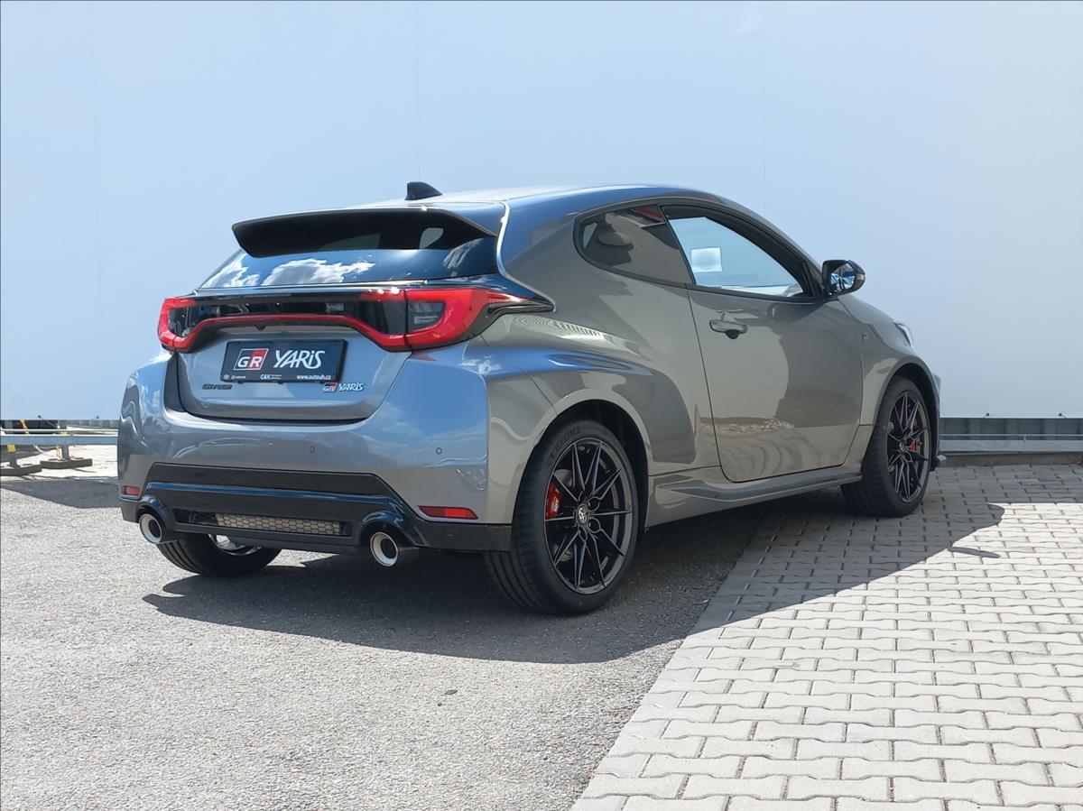 toyota-gr-yaris-1-6-turbo-a-t-280k-dynamic-vip - 2
