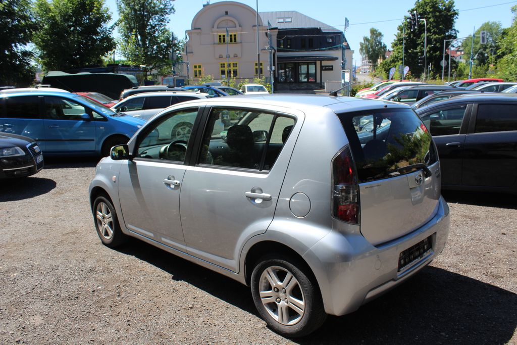 daihatsu-sirion-1-3i-serv-knizka - 5