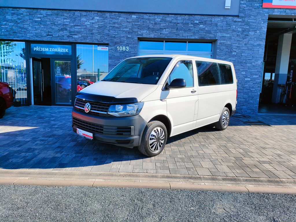 Volkswagen Transporter 2.0TDI 110KW MANUÁL 8MÍST 1.MA