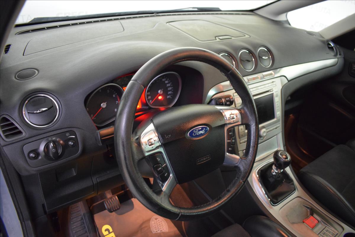 ford-s-max-2-5-i-plna-vybava - 9