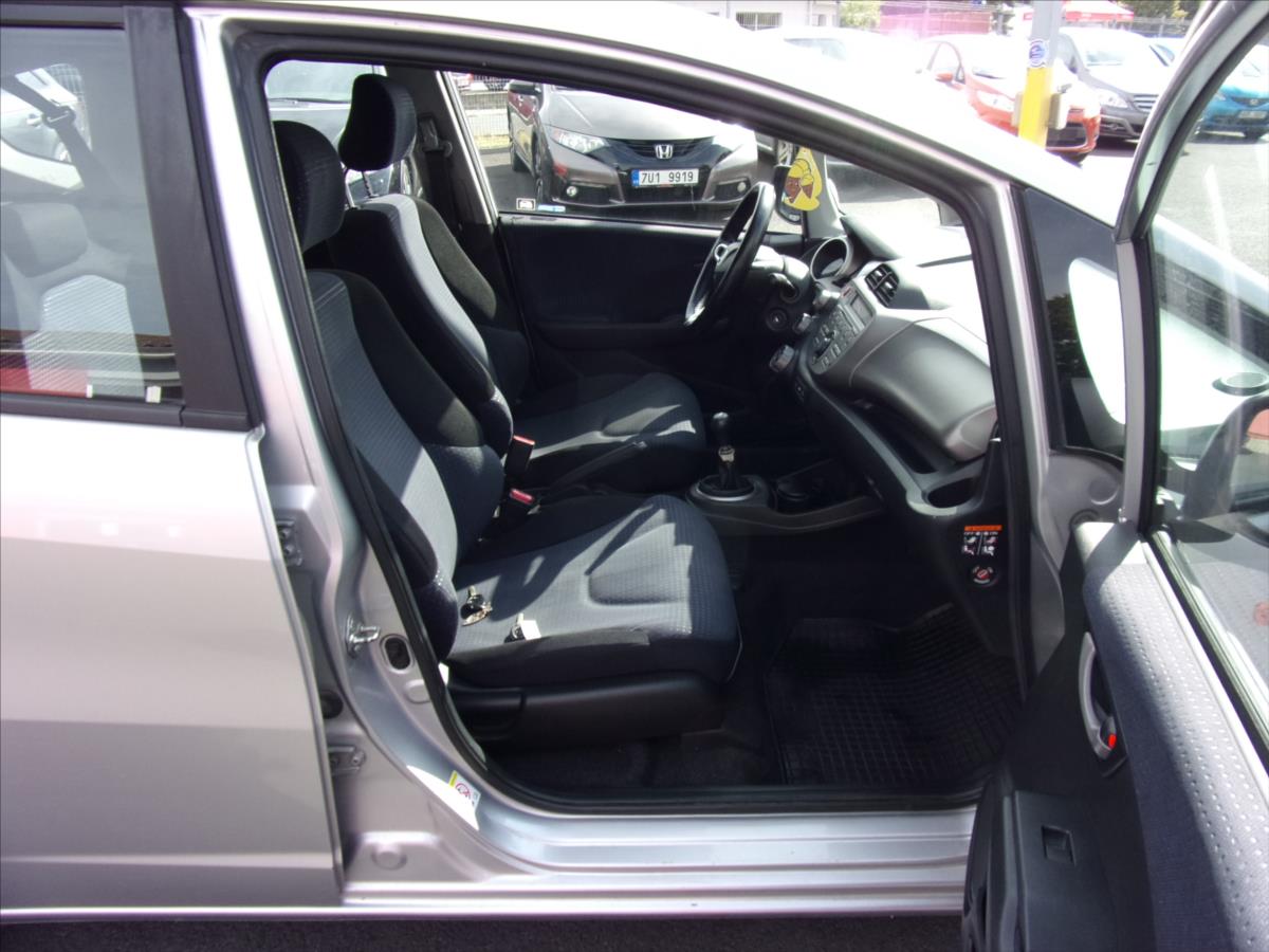 honda-jazz-1-2-i-vtec-trend - 8