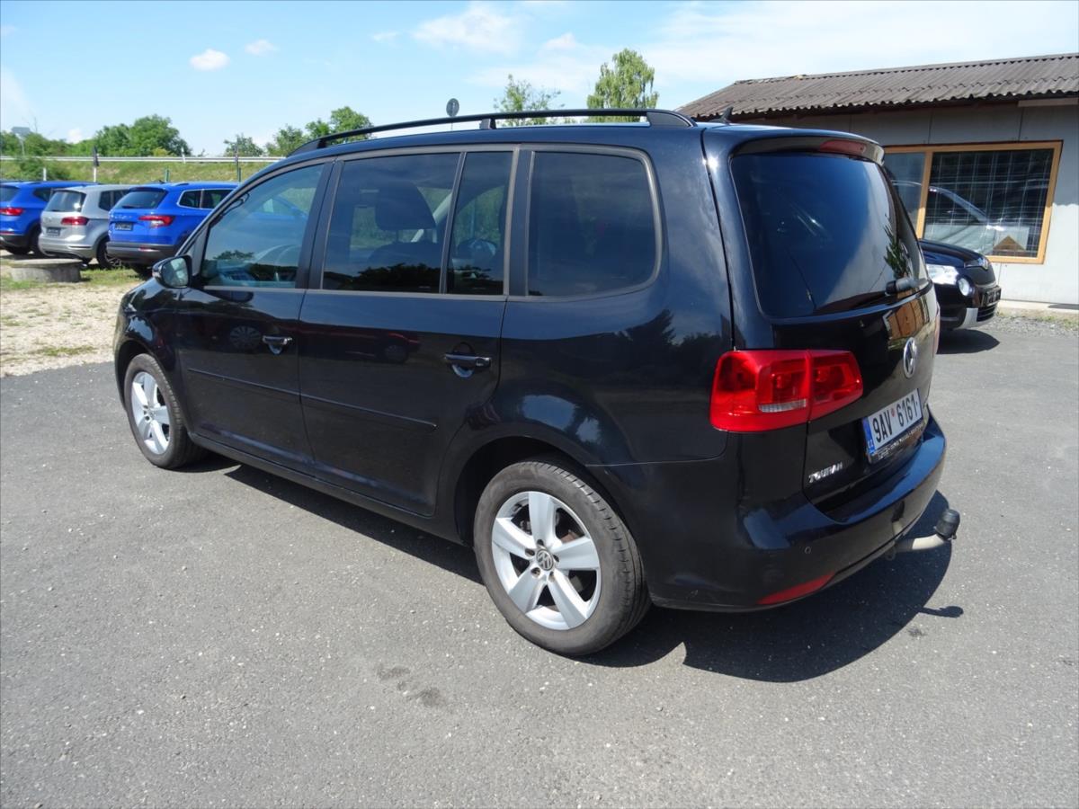 volkswagen-touran-2-0-tdi-103-kw - 6