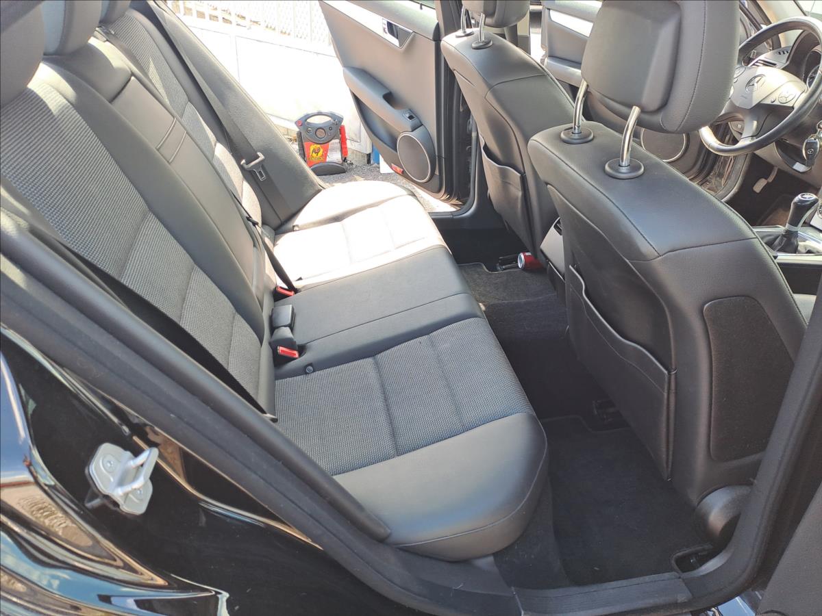 mercedes-benz-tridy-c-118-kompressor - 6