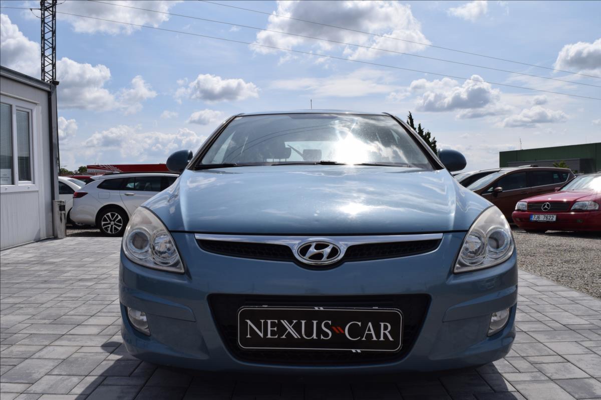 hyundai-i30-1-6-crdi-66kw-comfort-2xkola - 1