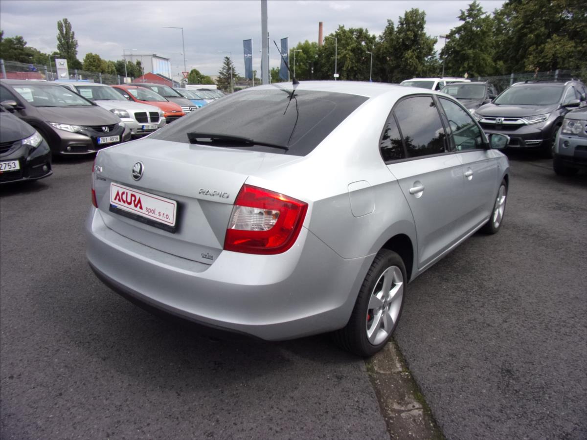 skoda-rapid-1-6-tdi-elegance-77kw-cr - 2