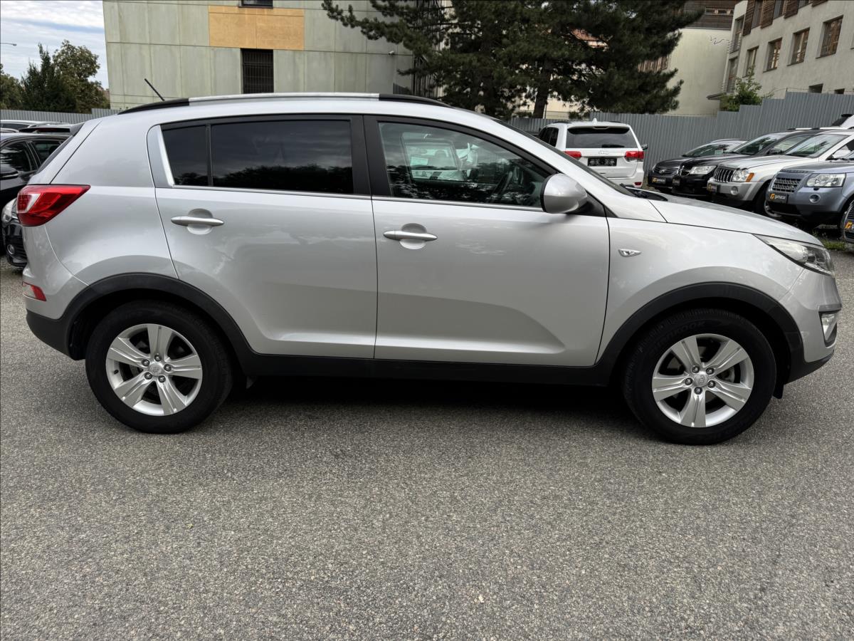 kia-sportage-1-7-bez-koroze - 7
