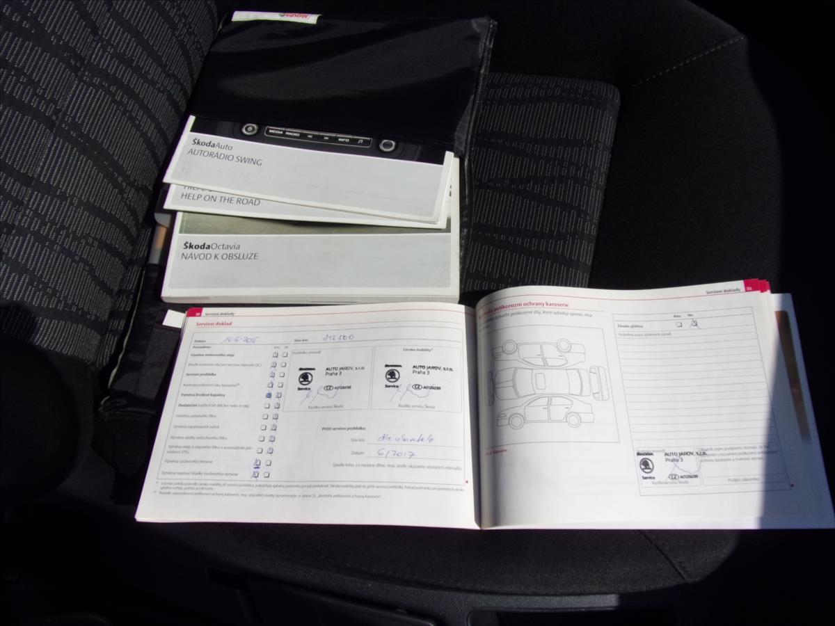 skoda-octavia-1-6-tdi-elegance-odp-dph - 8