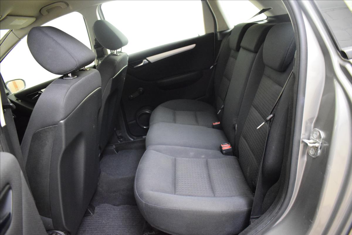 mercedes-benz-tridy-b-b-170-automat-super-stav - 9