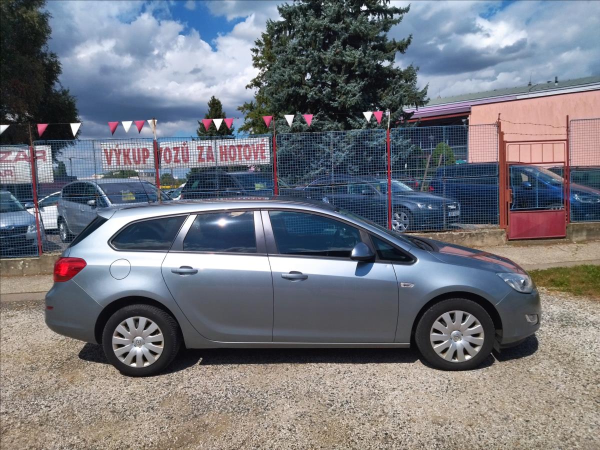 opel-astra-1-4-i-16v-sports-tourer - 3