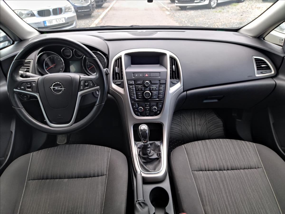 opel-astra-1-4-i-16v-sports-tourer - 9