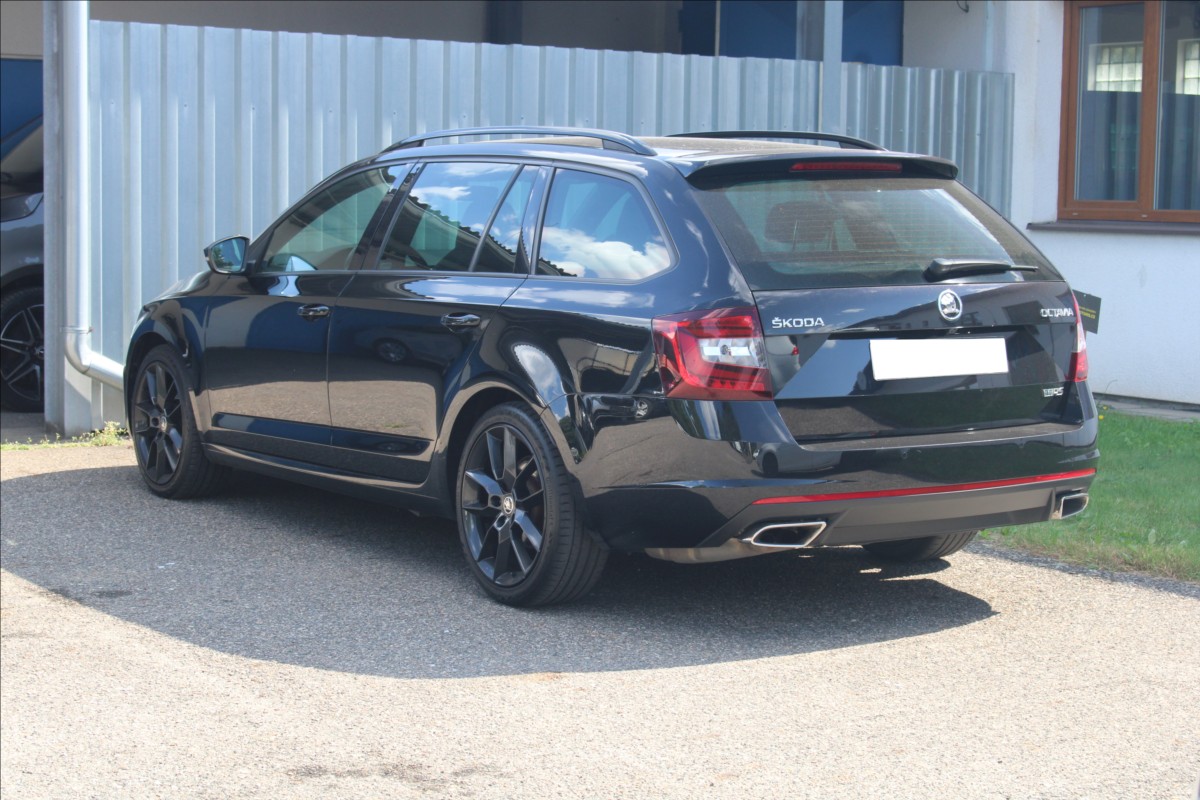 skoda-octavia-2-0-tdi-rs-challenge-kamera - 3