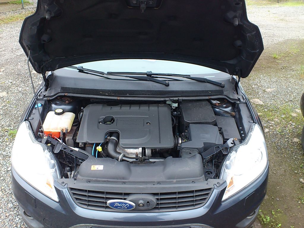 ford-focus-1-6-tdci-hlucny-motor - 9