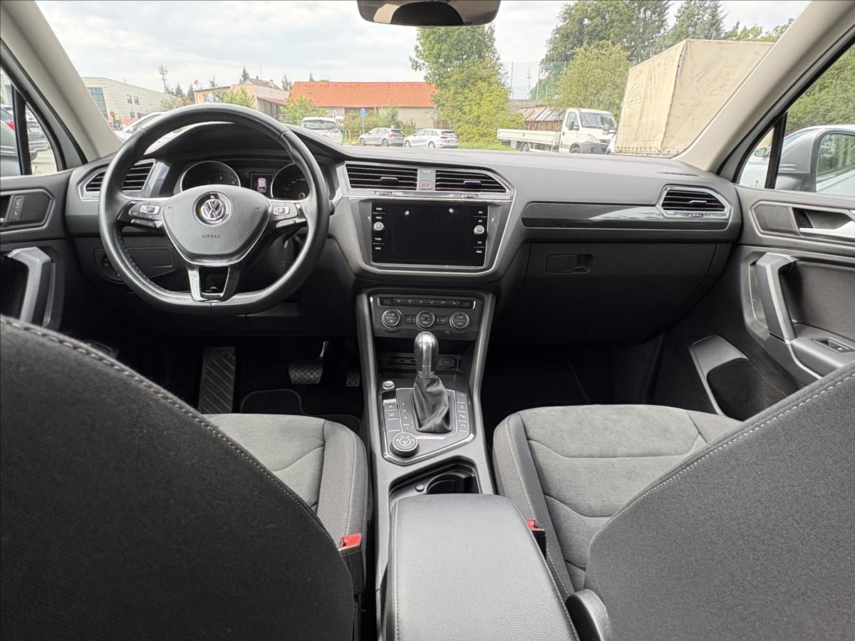 volkswagen-tiguan-allspace-2-0-tdi140kw-4m-pano-led-highl - 8