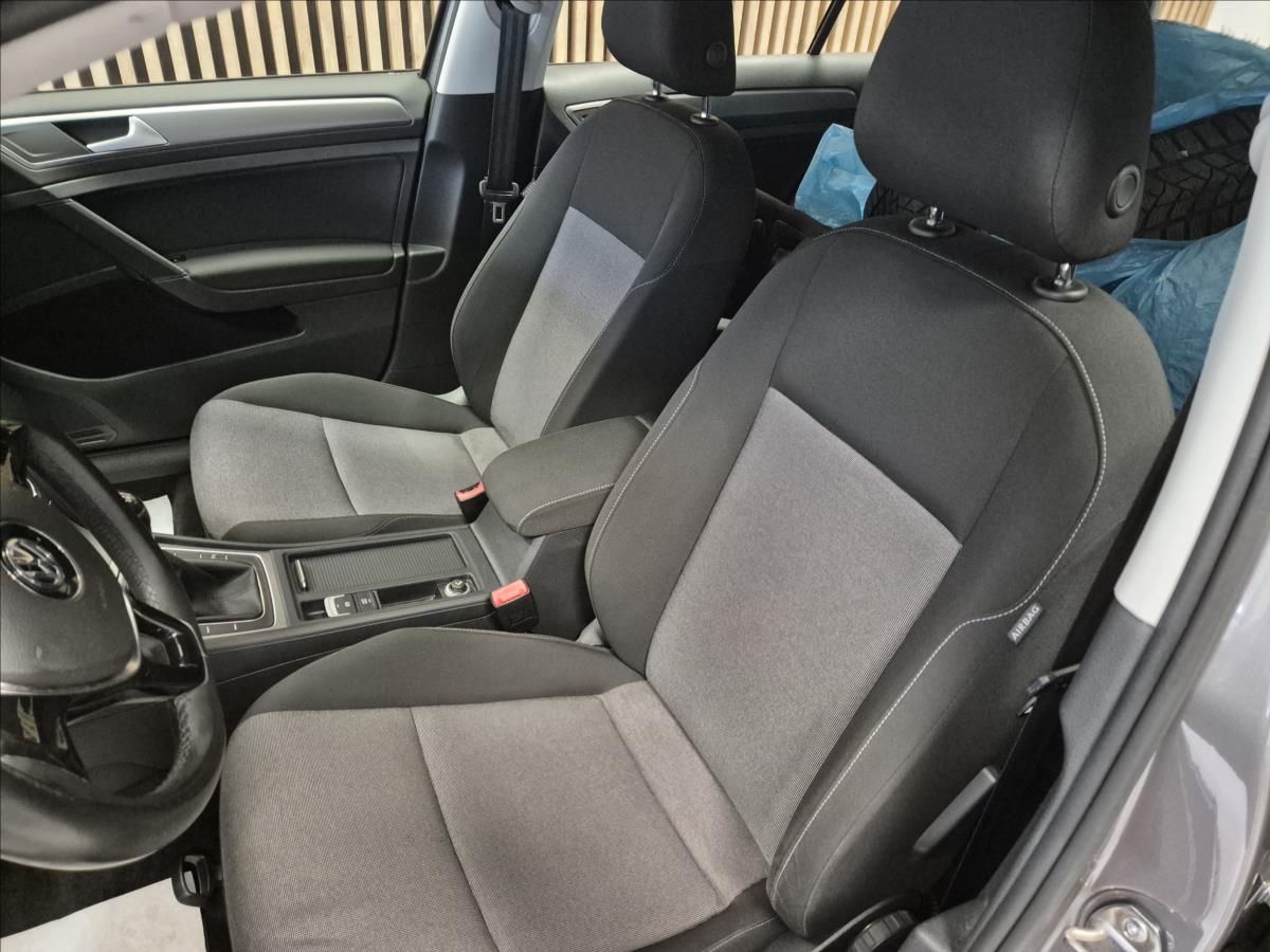 volkswagen-golf-1-2-tsi-edition - 9