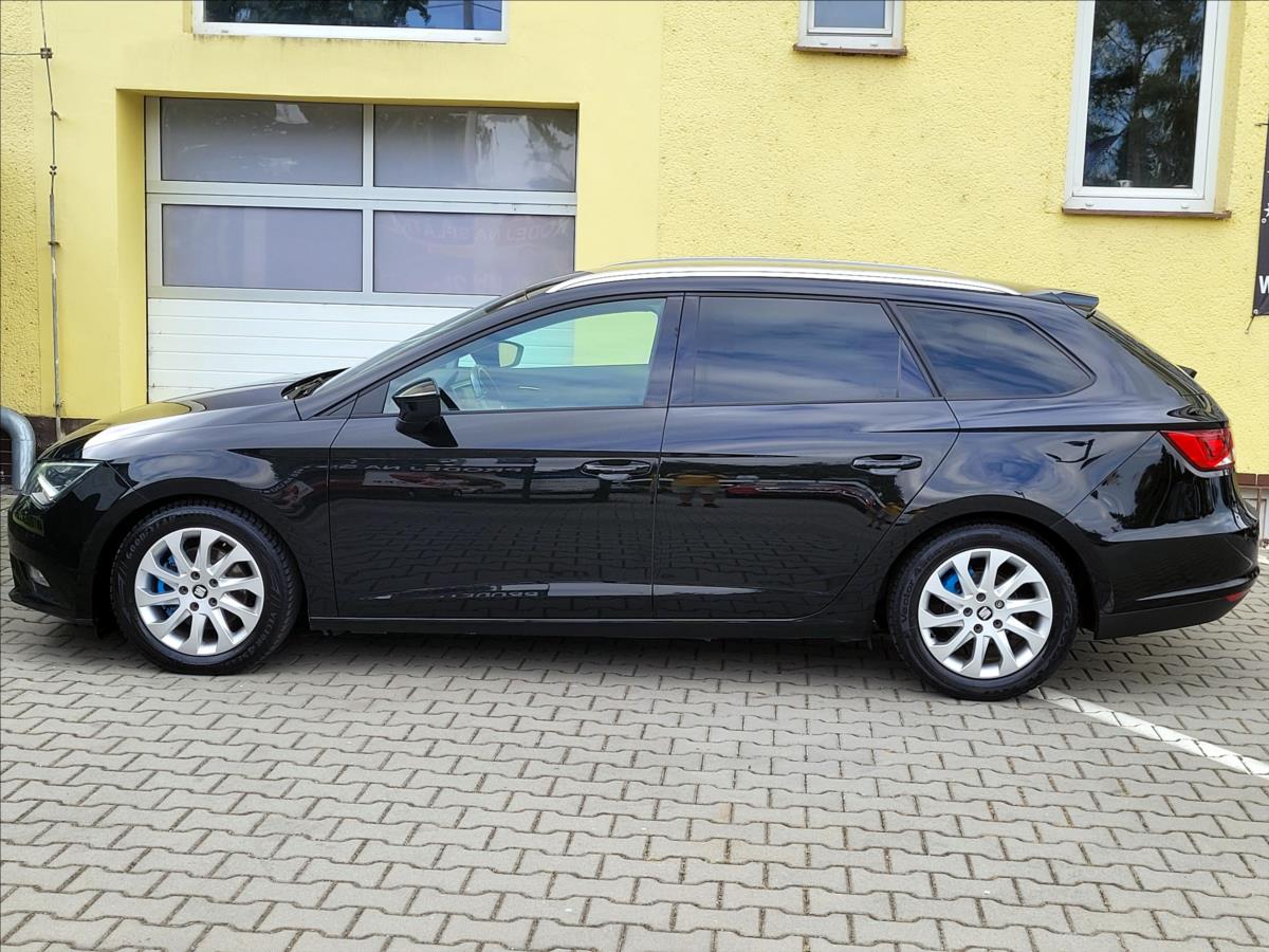 seat-leon-2-0-tdi-style-serv-knizka - 7