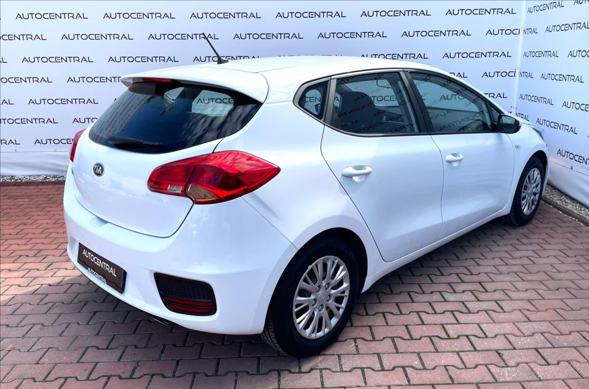 kia-ceed-1-4-i-po-servisu-cr - 3