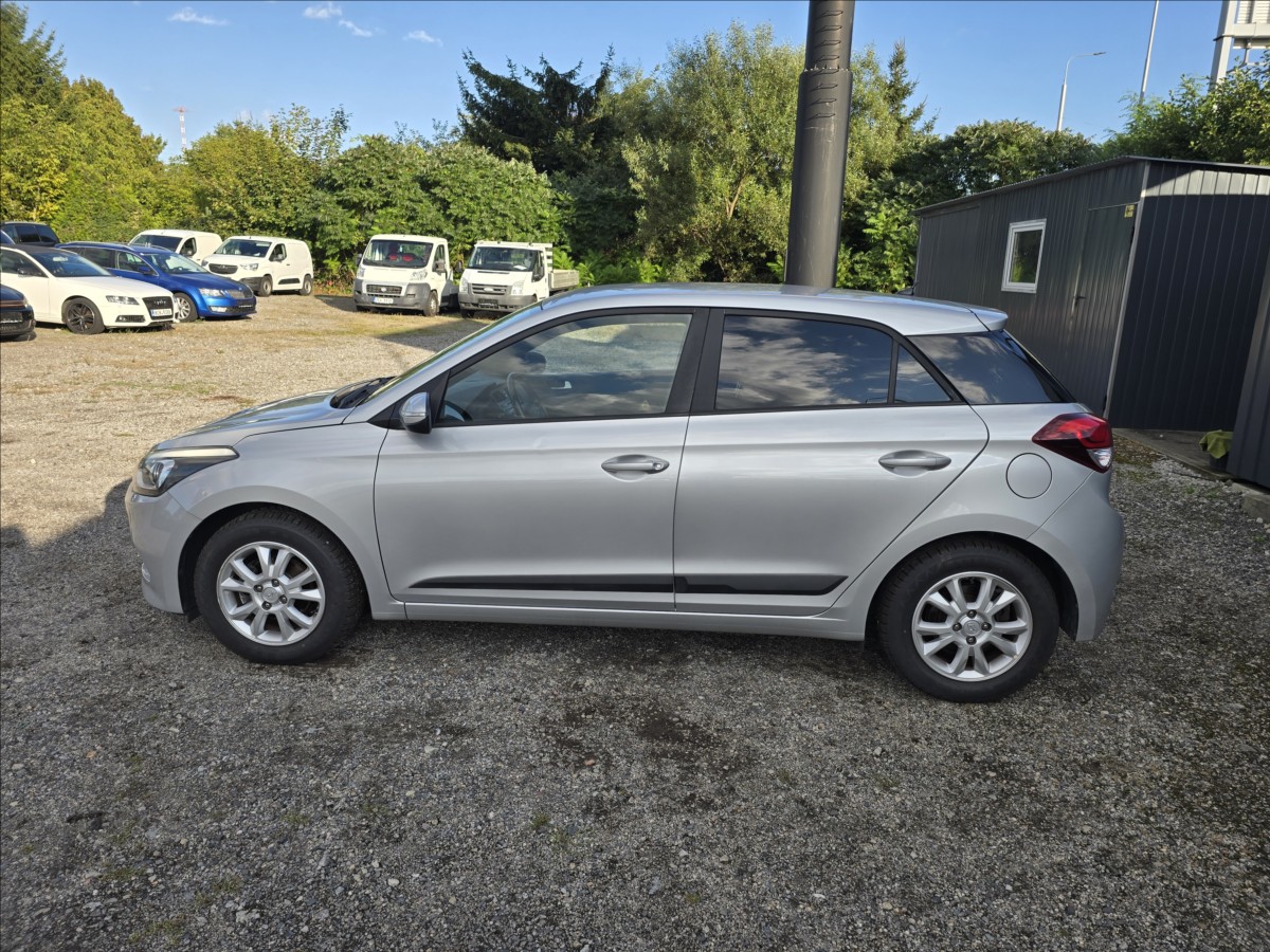 hyundai-i20-1-3-i-sport-61-kw-led-tempomat - 7