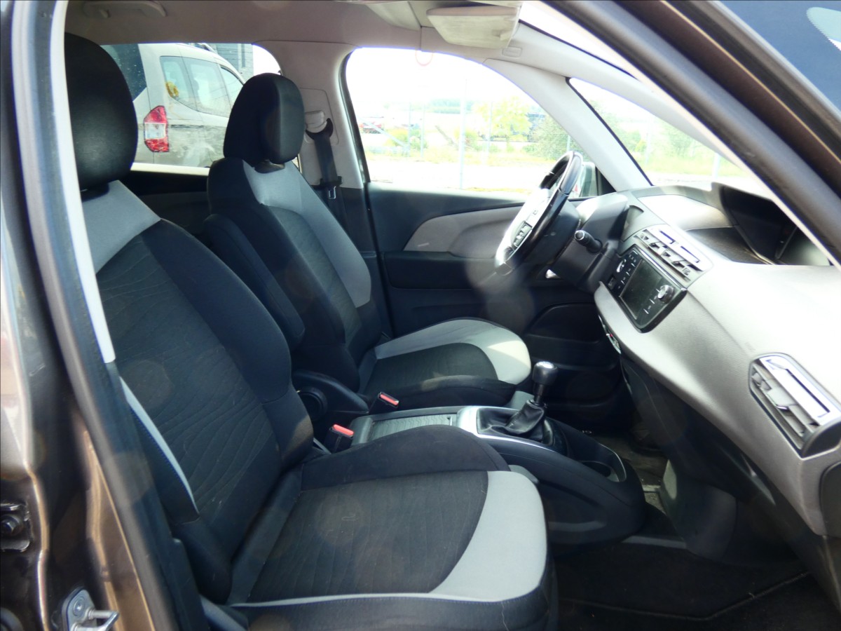 citroen-c4-picasso-1-2-tce - 9