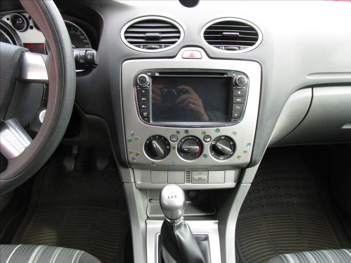 ford-focus-combi-1-6tdci-klima - 8