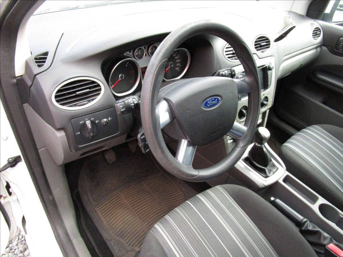 ford-focus-combi-1-6tdci-klima - 9