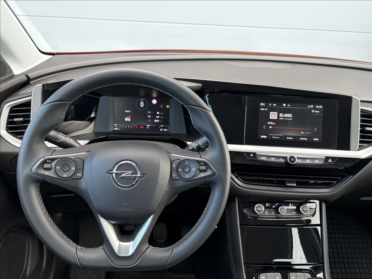 opel-grandland-1-2-turbo-96-kw-mt6-cz-zaruka - 7
