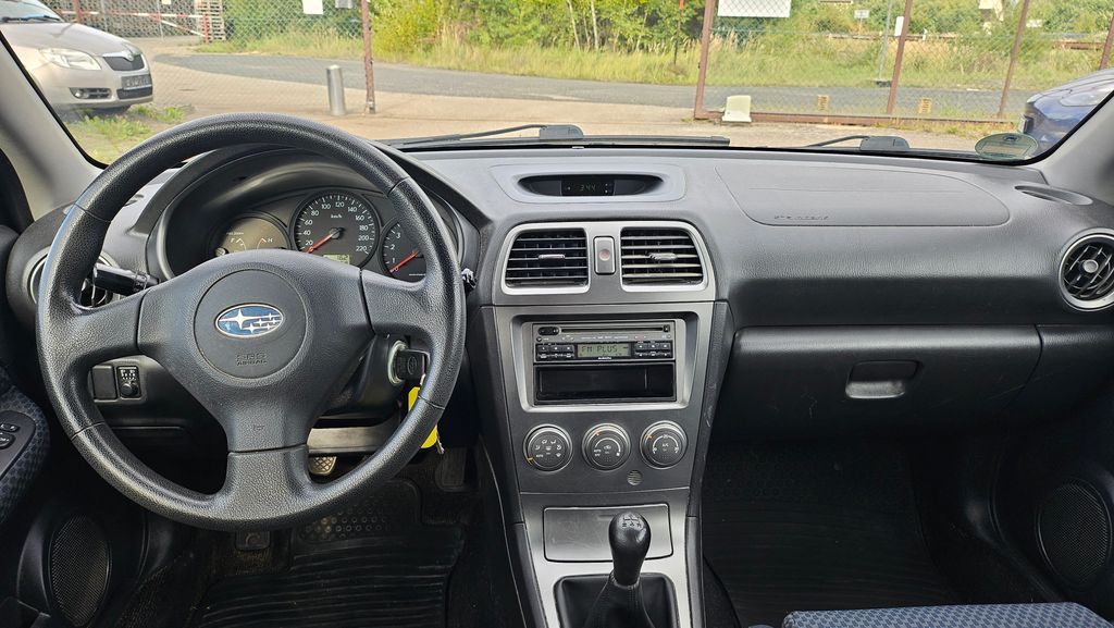 subaru-impreza-1-5i-r-awd-4x4 - 8